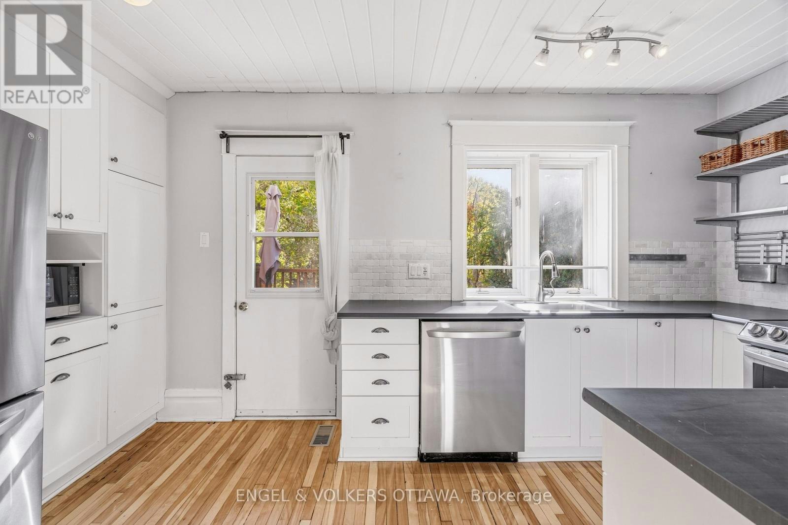 12 Clarey Avenue, Ottawa, ON, K1S 2R7 - 15