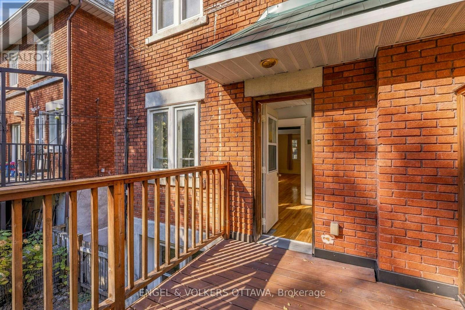 12 Clarey Avenue, Ottawa, ON, K1S 2R7 - 17