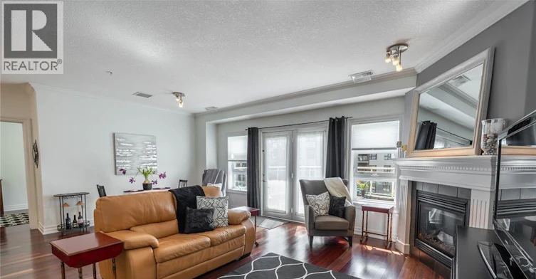 211-1550 Venetian Boulevard, Point Edward, ON, N7T 0A4 - 4