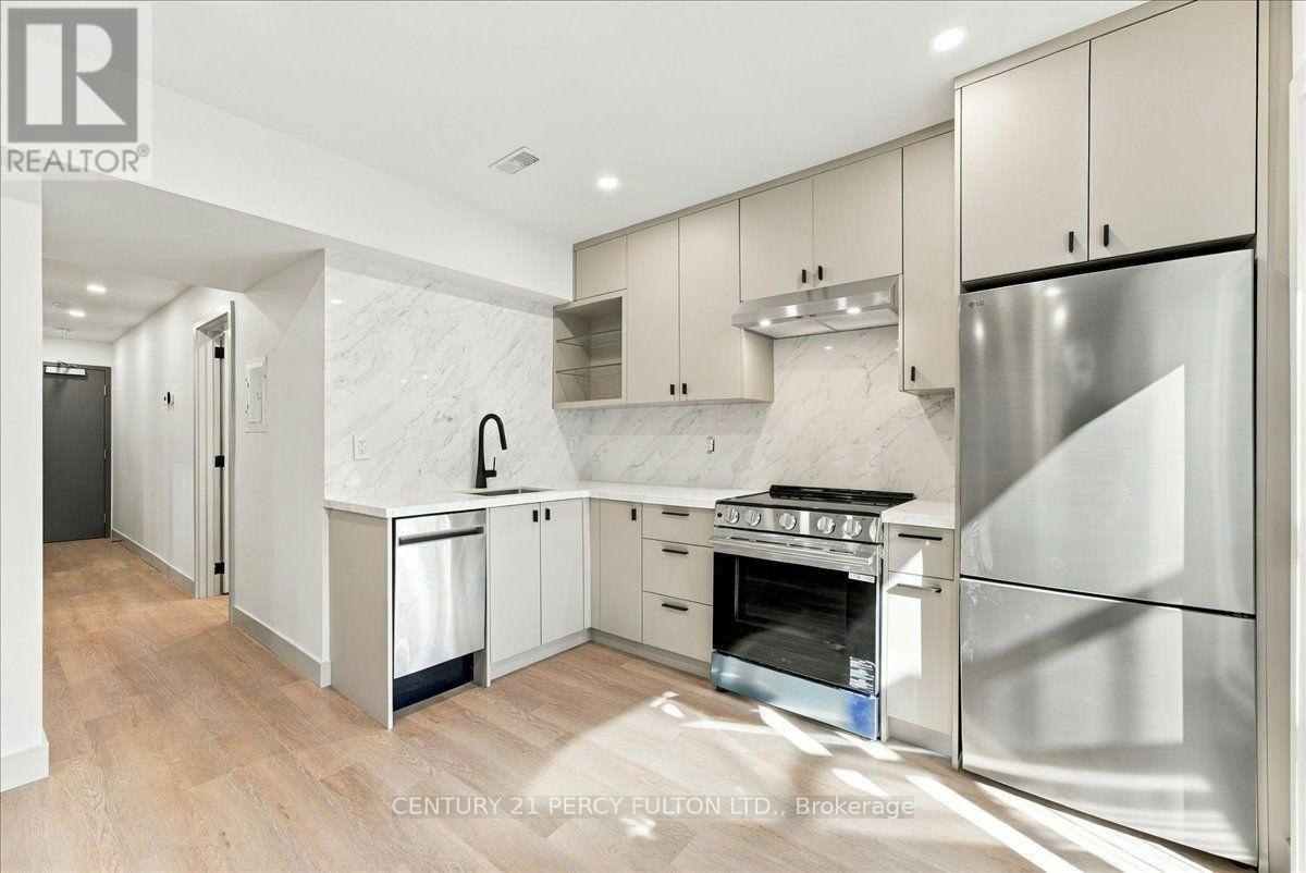 BSMT-113 Hatherley Road, Toronto, ON, M6E 1W4