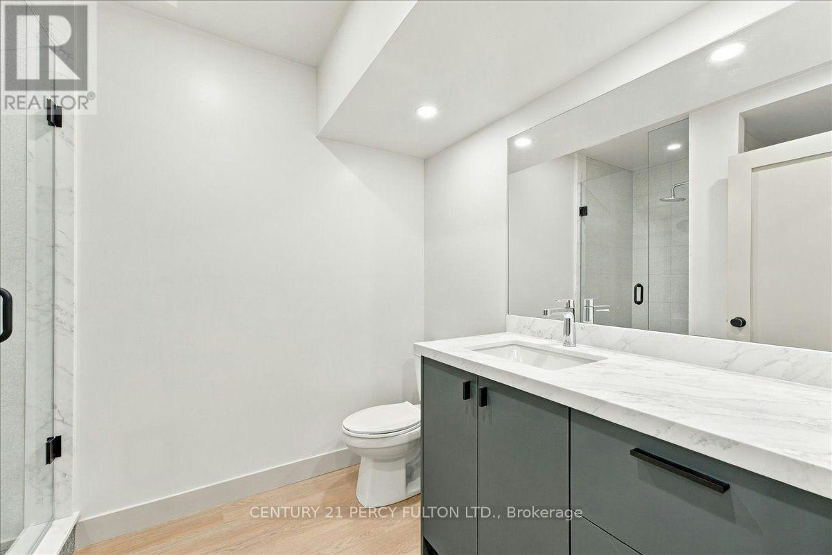 BSMT-113 Hatherley Road, Toronto, ON, M6E 1W4 - 14