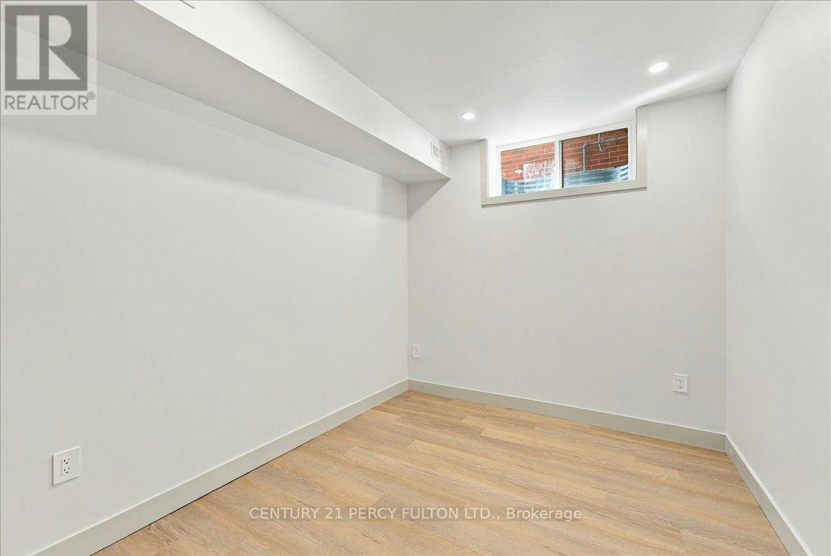 BSMT-113 Hatherley Road, Toronto, ON, M6E 1W4 - 13