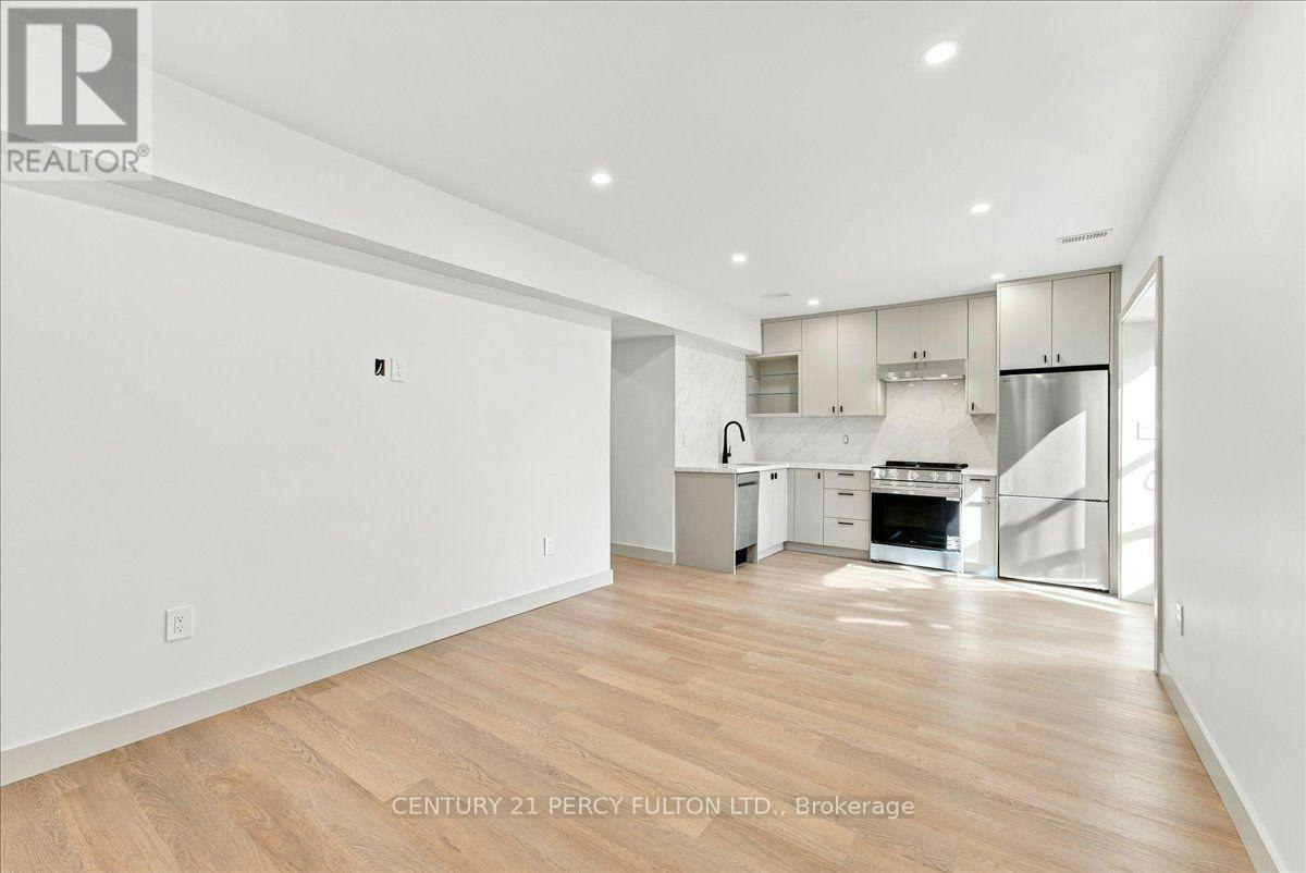 BSMT-113 Hatherley Road, Toronto, ON, M6E 1W4 - 3