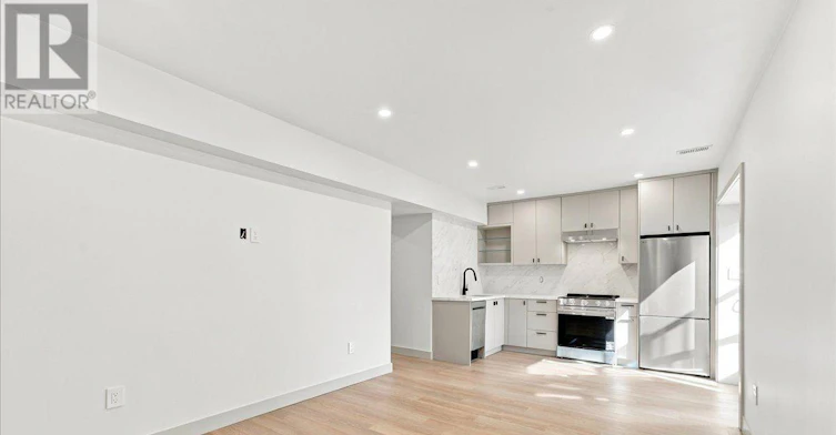 BSMT-113 Hatherley Road, Toronto, ON, M6E 1W4 - 3