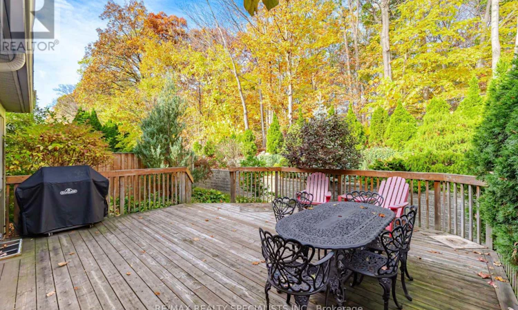 6-5490 Glen Erin Drive