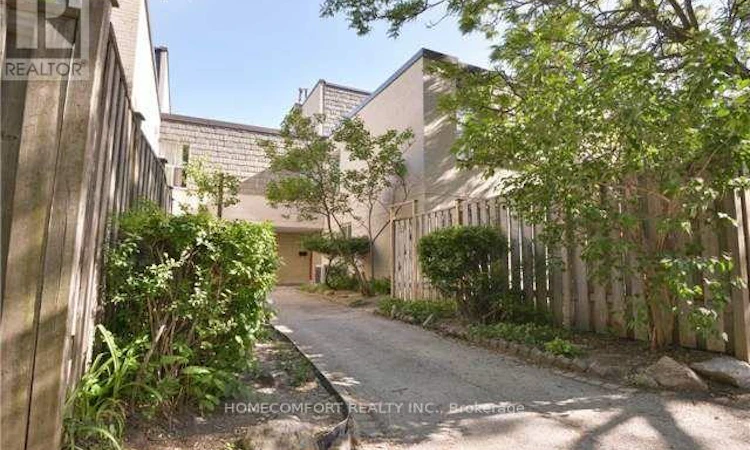 15-17 Four Winds Drive
