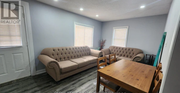 6447 Ash Street, Niagara Falls, ON, L2G 2H4 - 6