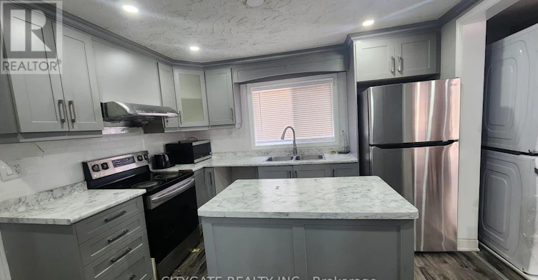 6447 Ash Street, Niagara Falls, ON, L2G 2H4 - 2