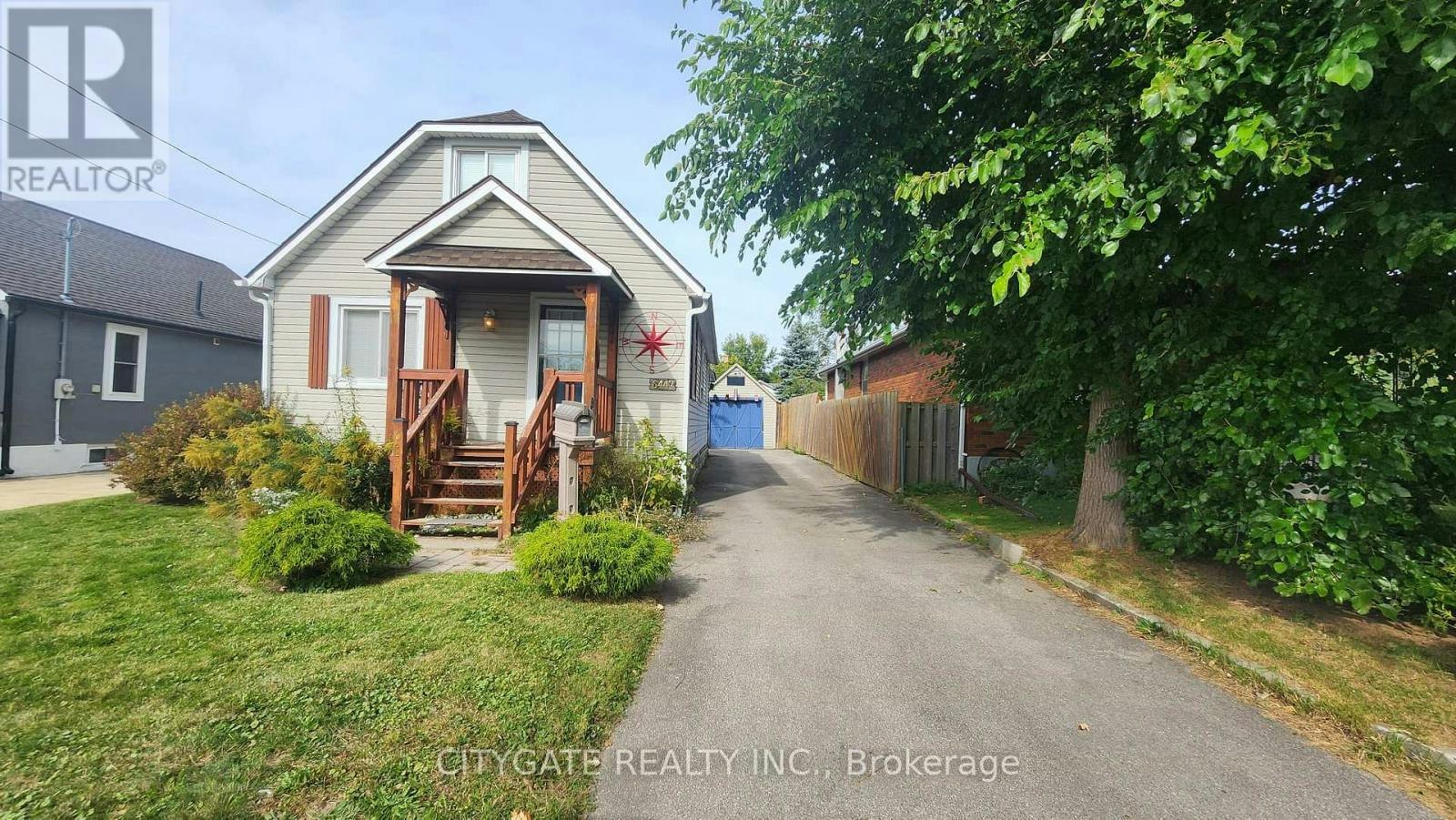 6447 Ash Street, Niagara Falls, ON, L2G 2H4