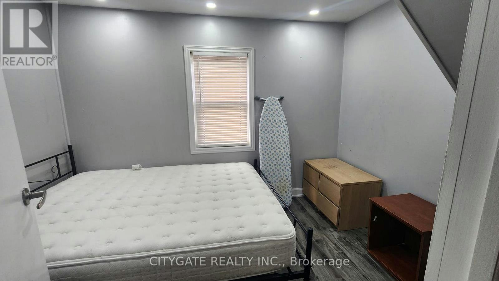 6447 Ash Street, Niagara Falls, ON, L2G 2H4 - 9