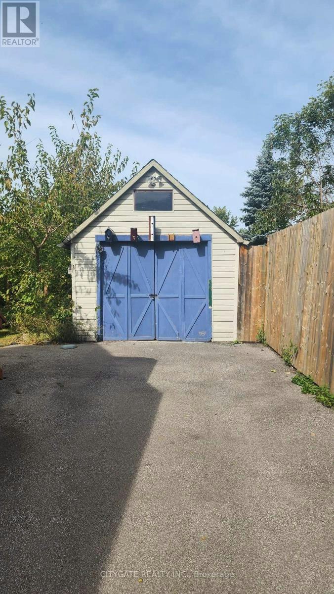 6447 Ash Street, Niagara Falls, ON, L2G 2H4 - 3