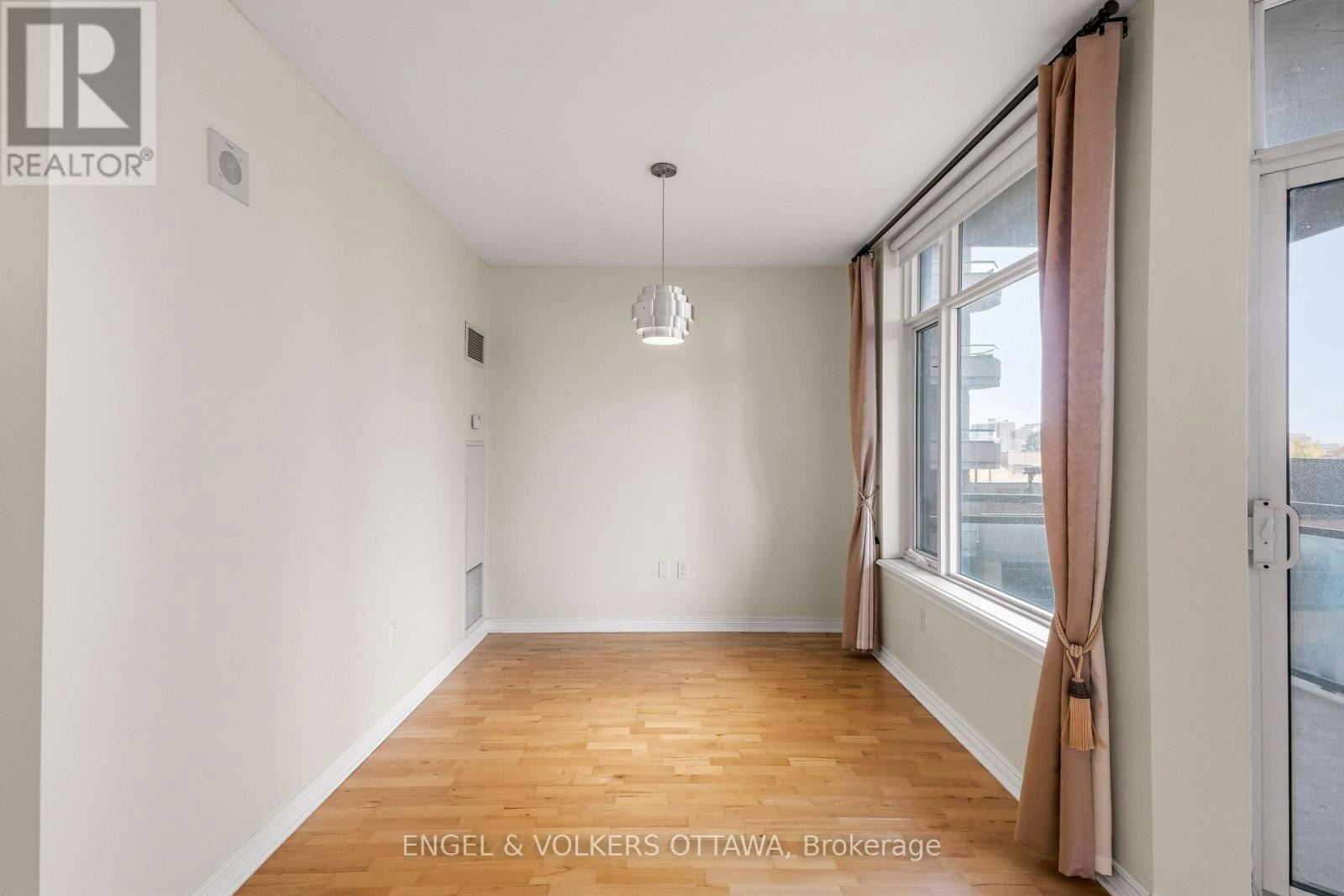 406-570 Laurier Avenue, Ottawa, ON, K1R 1C8 - 10