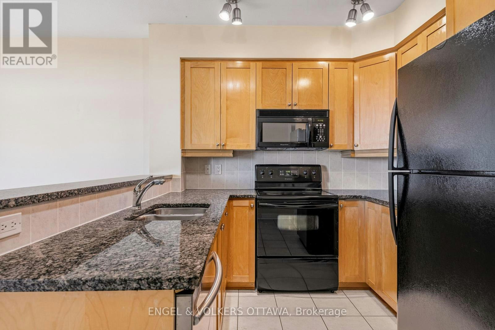 406-570 Laurier Avenue, Ottawa, ON, K1R 1C8 - 6