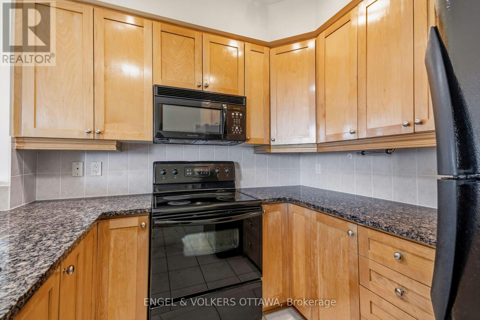 406-570 Laurier Avenue, Ottawa, ON, K1R 1C8 - 7