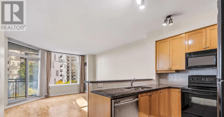 406-570 Laurier Avenue, Ottawa, ON, K1R 1C8 - 3
