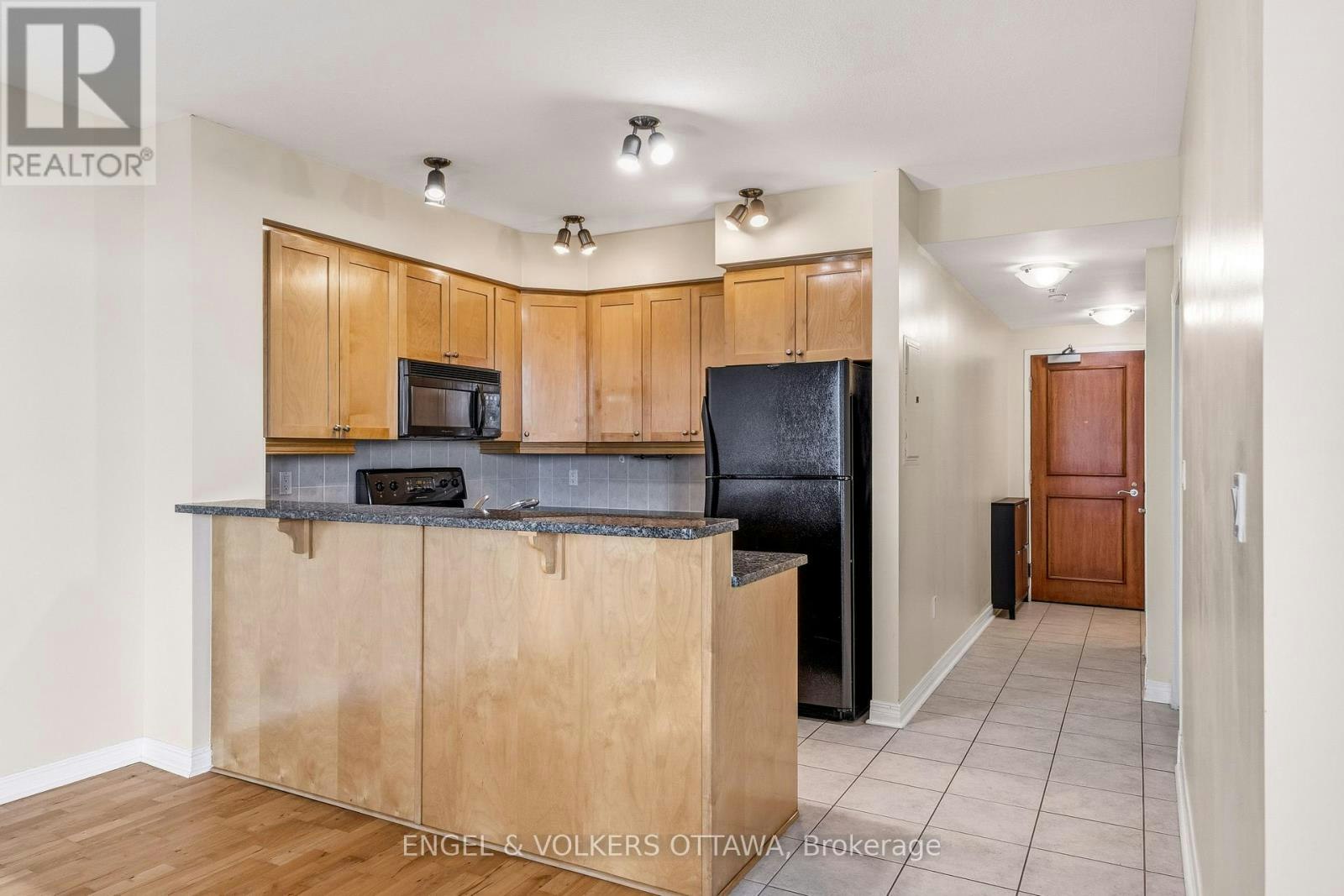 406-570 Laurier Avenue, Ottawa, ON, K1R 1C8 - 5
