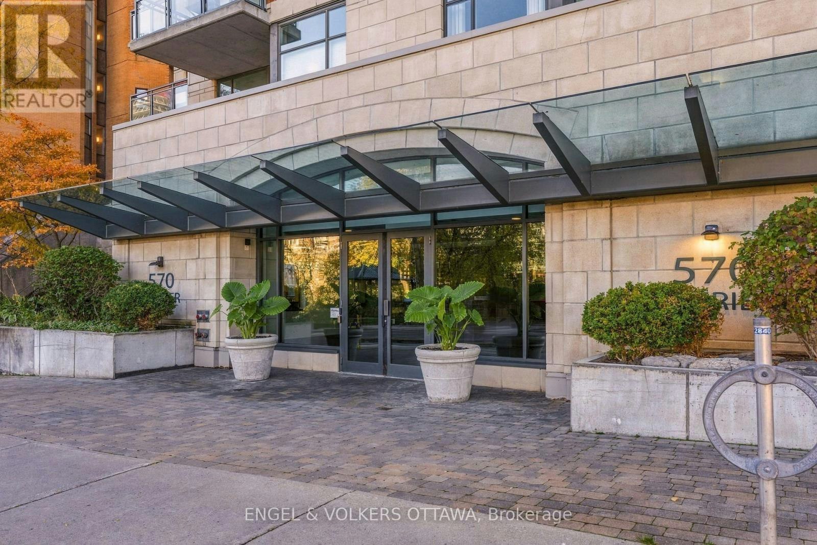 406-570 Laurier Avenue, Ottawa, ON, K1R 1C8 - 2
