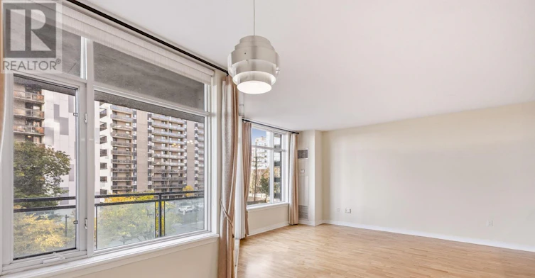 406-570 Laurier Avenue, Ottawa, ON, K1R 1C8 - 12