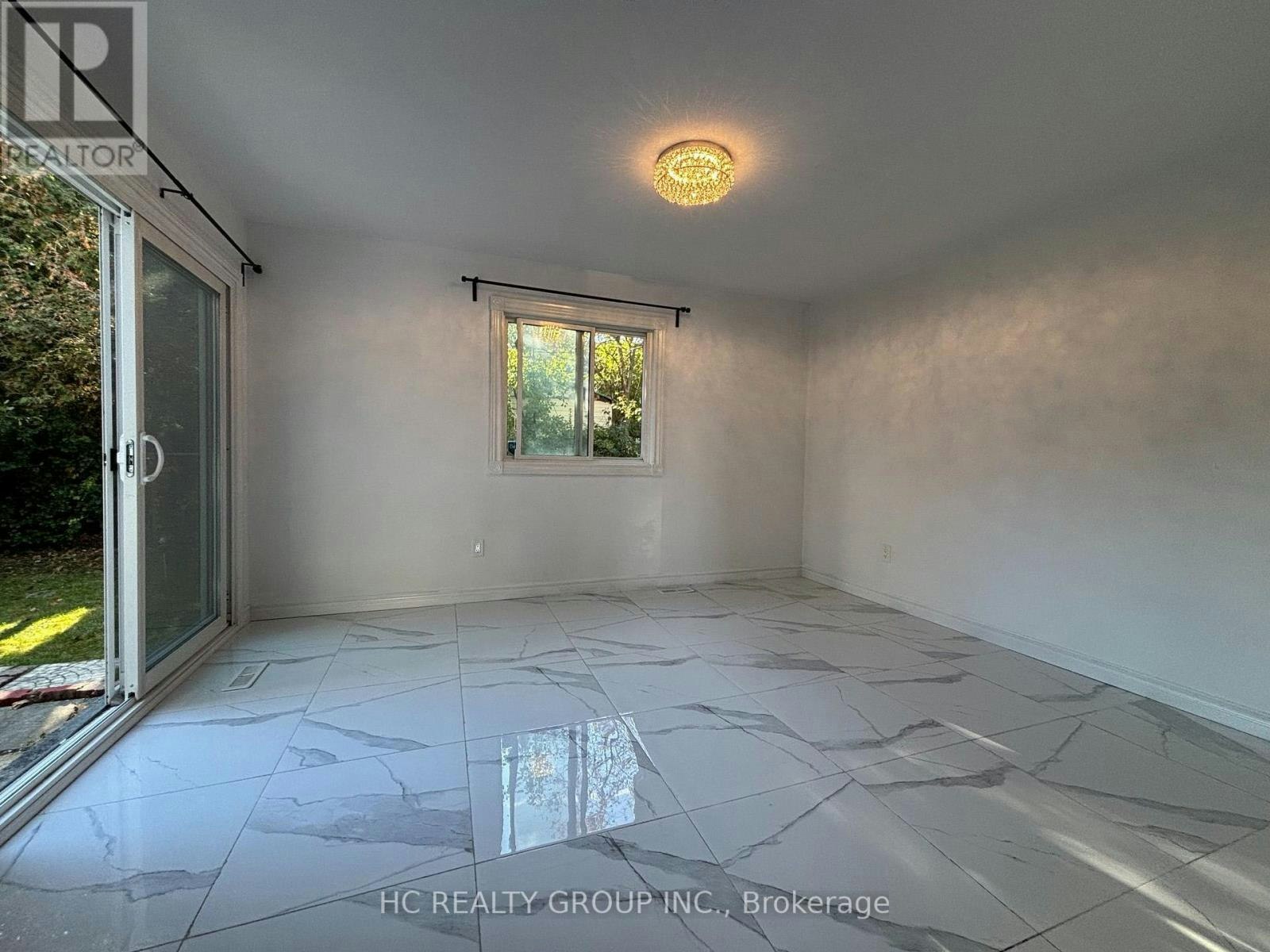 27 Lucas Lane, Ajax, ON, L1S 3P7 - 4