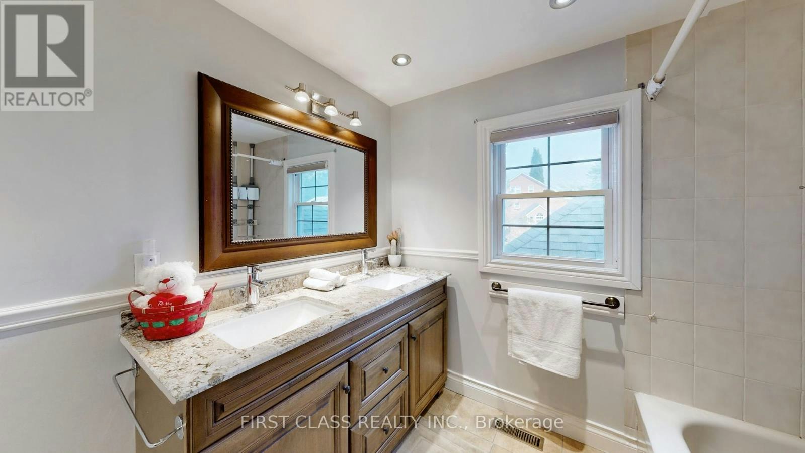 125 Longwater Chase, Markham, ON, L3R 4A9 - 13