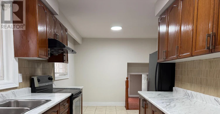 29 Lawnmere Crescent, Toronto, ON, M1S 2T1 - 11