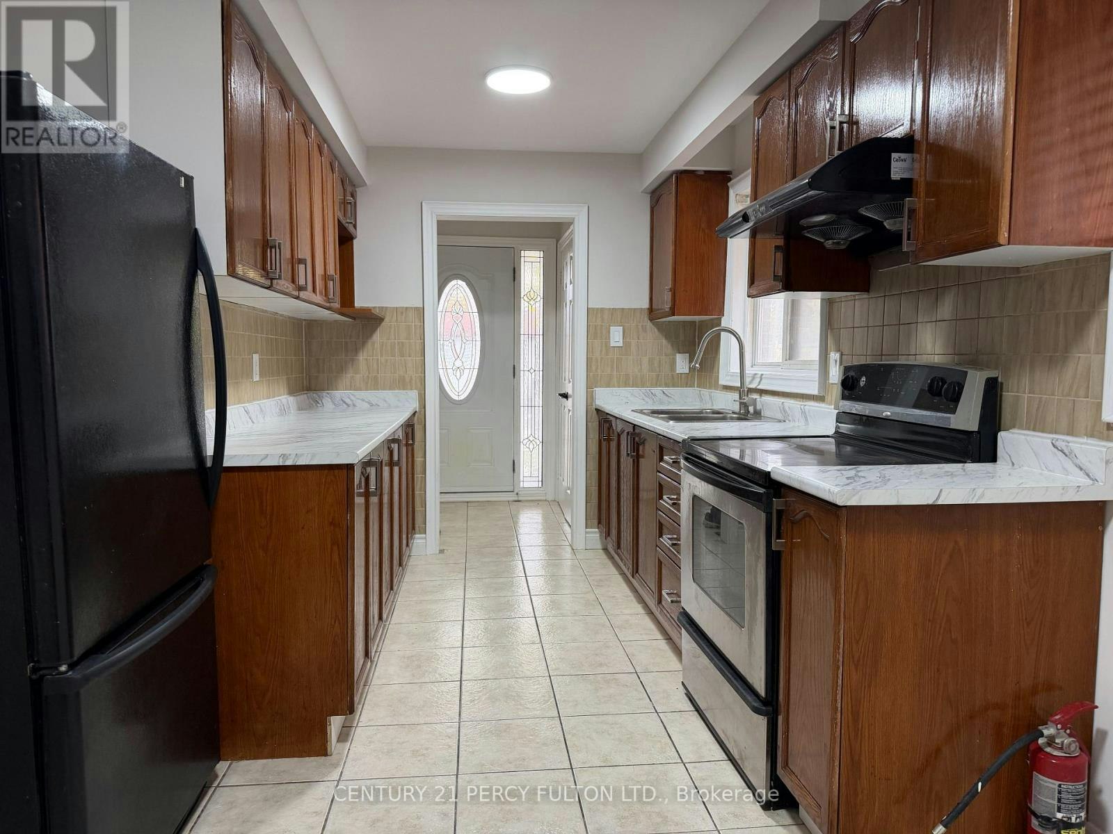 29 Lawnmere Crescent, Toronto, ON, M1S 2T1 - 10