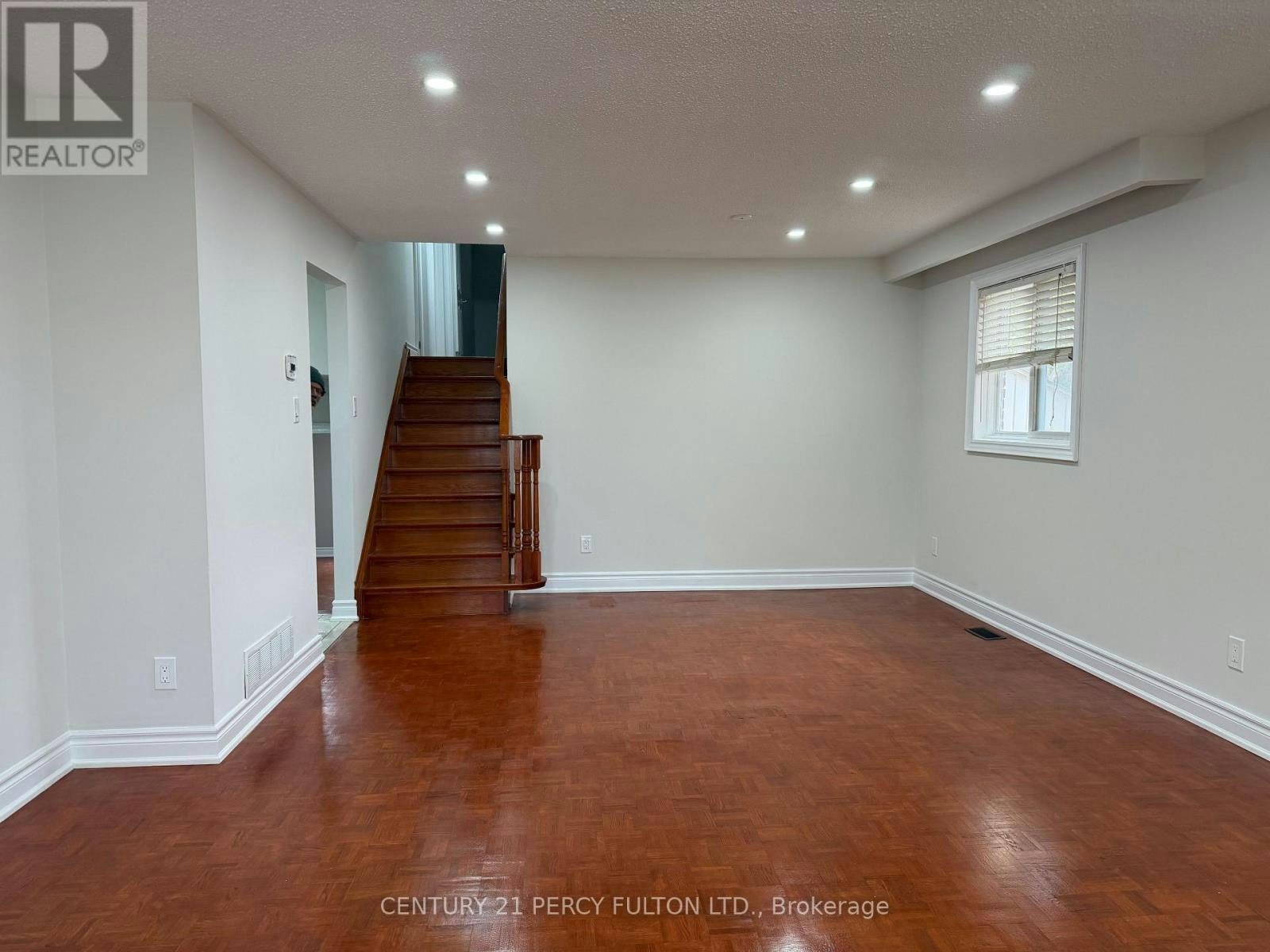 29 Lawnmere Crescent, Toronto, ON, M1S 2T1 - 7