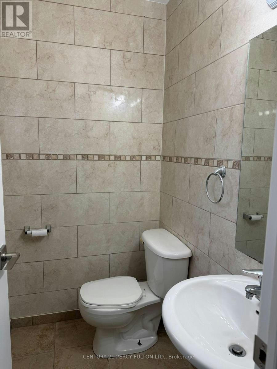 29 Lawnmere Crescent, Toronto, ON, M1S 2T1 - 18