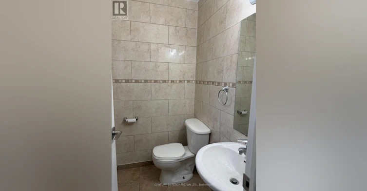 29 Lawnmere Crescent, Toronto, ON, M1S 2T1 - 18