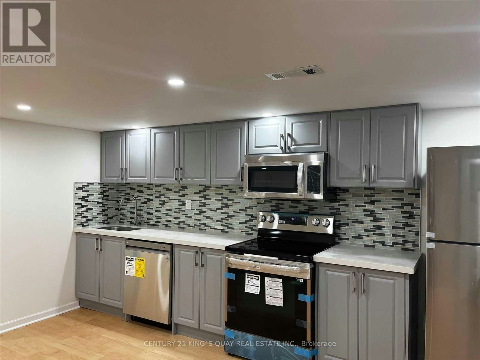 BASEMENT-36 Whitley Avenue, Toronto, ON, M3K 1A2 - 2