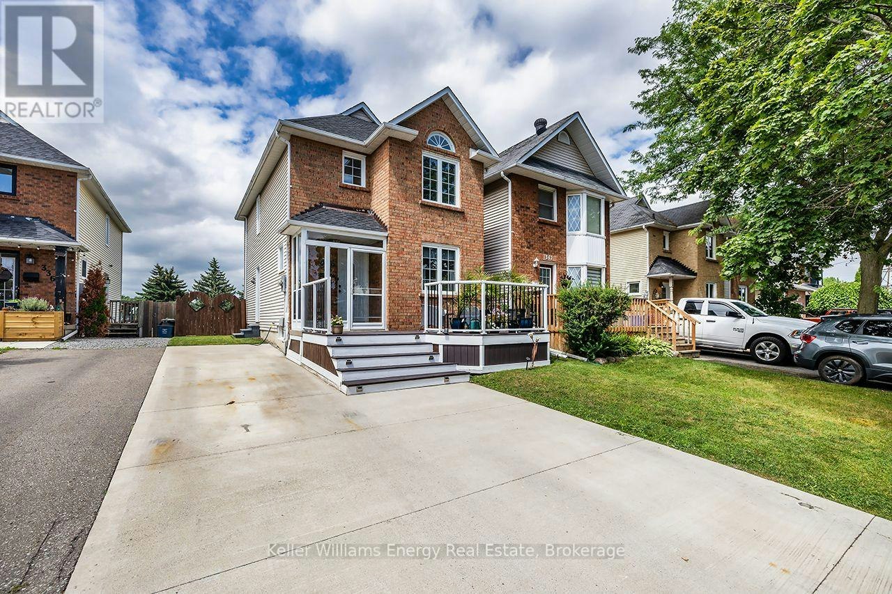 340 Pompano Court, Oshawa, ON, L1K 1M9