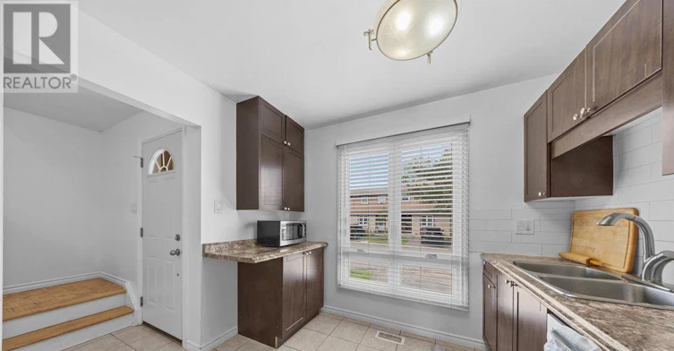 29-6252 Castille Court, Ottawa, ON, K1C 1X5 - 5