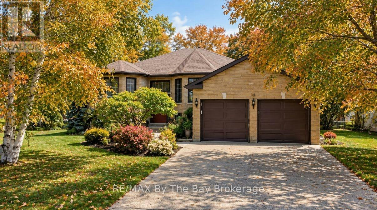 54 Fairway Crescent, Wasaga Beach, ON, L9Z 1B8
