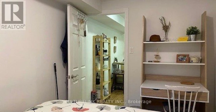 LOWER-119 Montrose Avenue, Toronto, ON, M6J 2T6 - 11