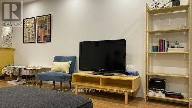 LOWER-119 Montrose Avenue, Toronto, ON, M6J 2T6 - 3