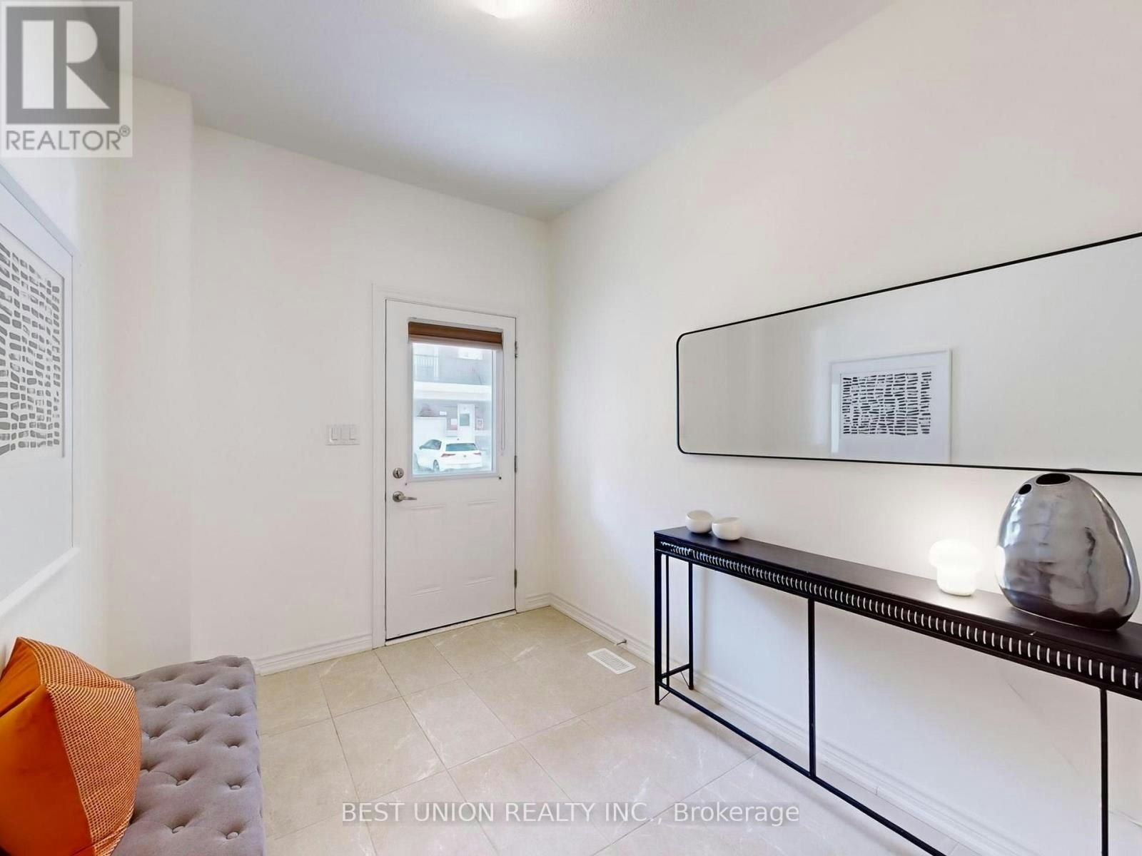 71 Imperial College Lane, Markham, ON, L6E 2C1 - 3