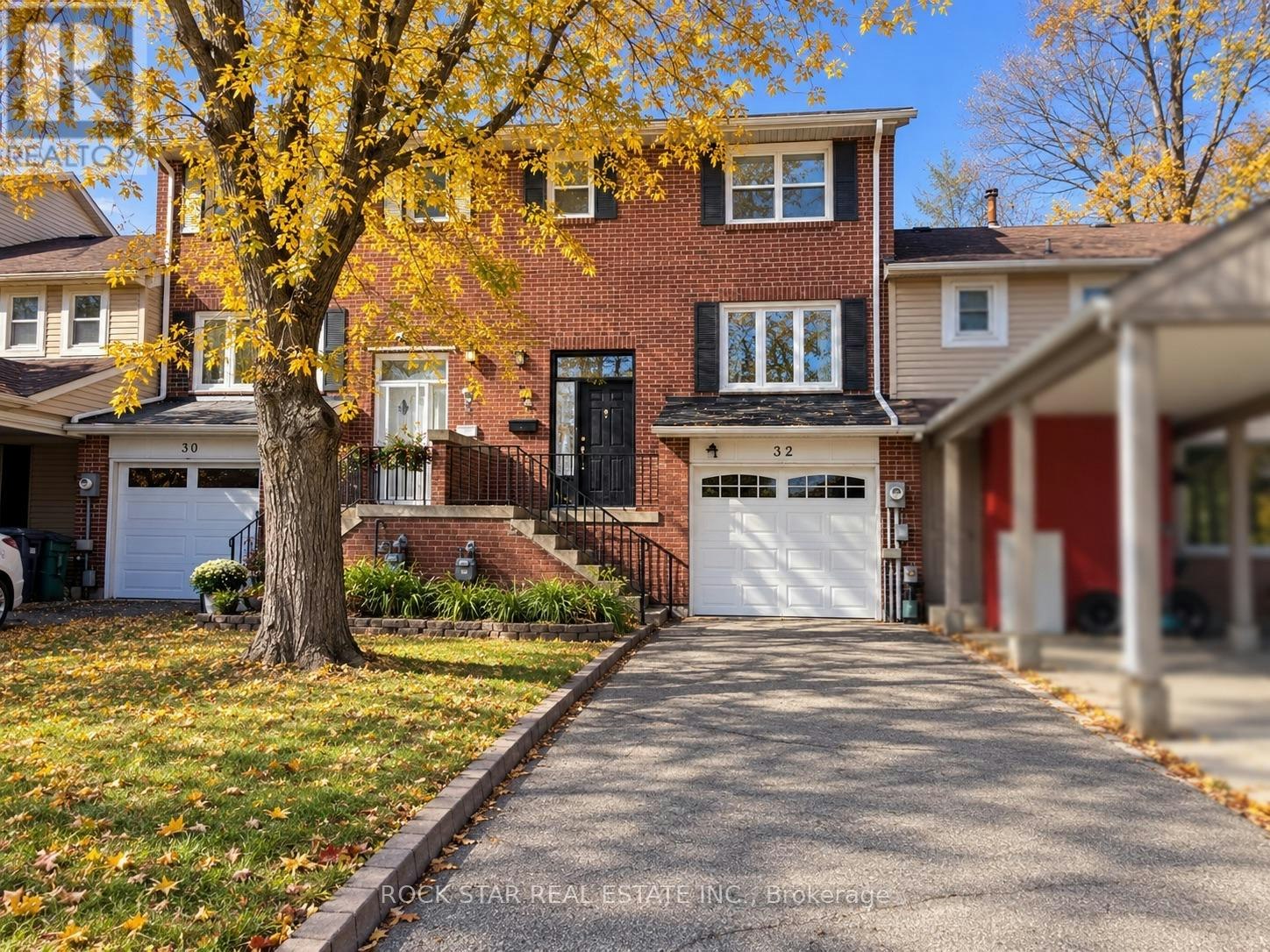 32 Lansing Square, Brampton, ON, L6Z 1E6