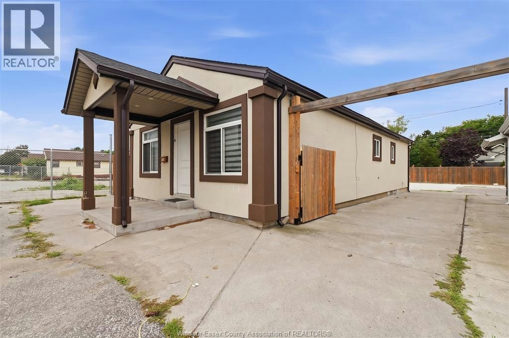 3457 Walker Road, Windsor, ON, N8W 3S2 - 4
