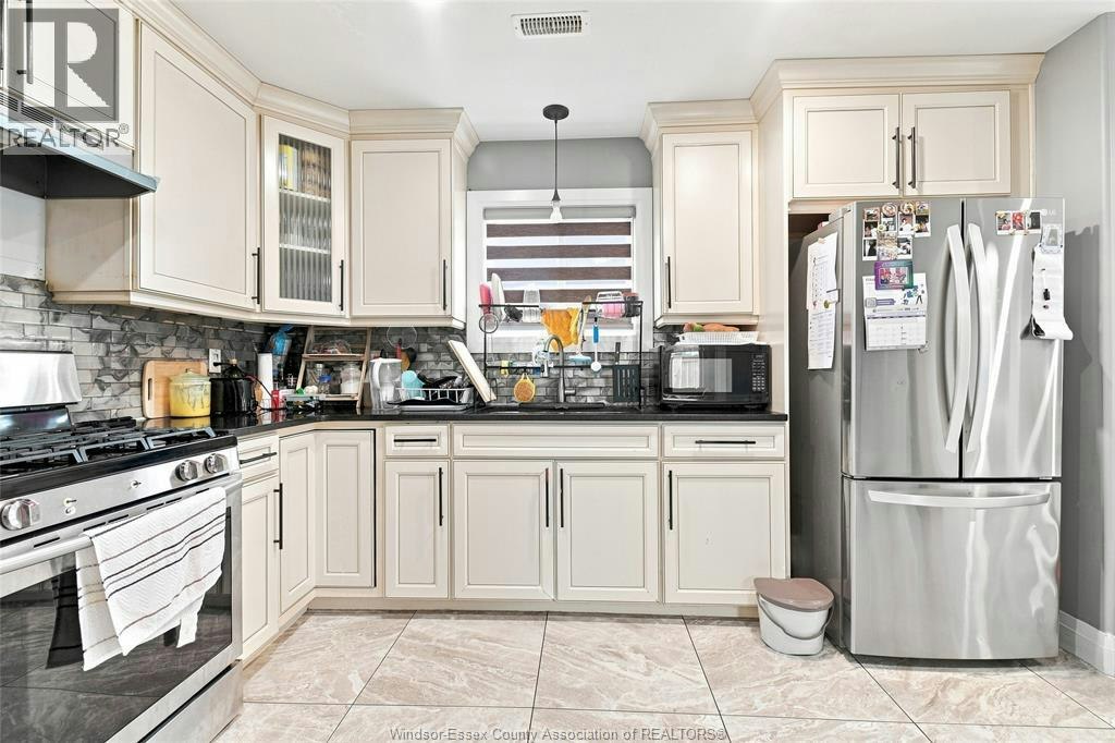 3457 Walker Road, Windsor, ON, N8W 3S2 - 10