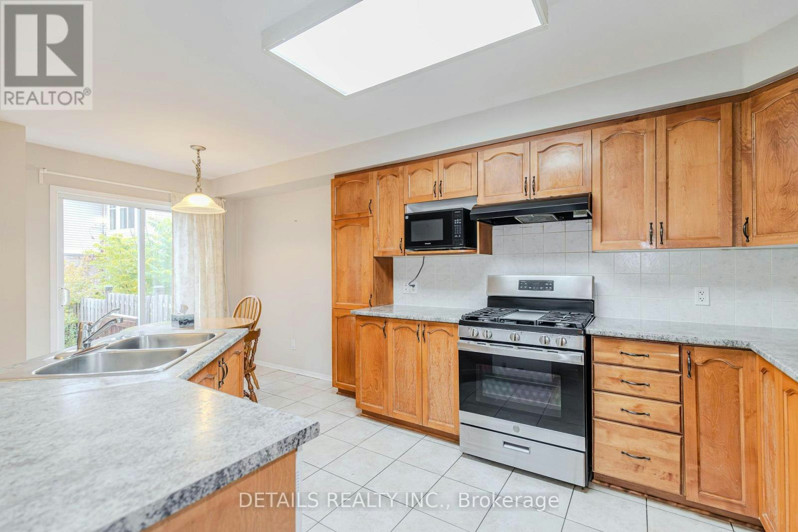 143 Gatespark Private, Ottawa, ON, K2T 1K9 - 12