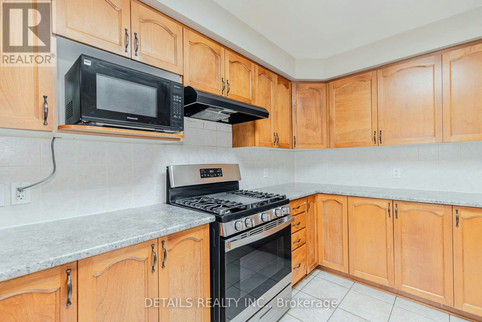143 Gatespark Private, Ottawa, ON, K2T 1K9 - 11