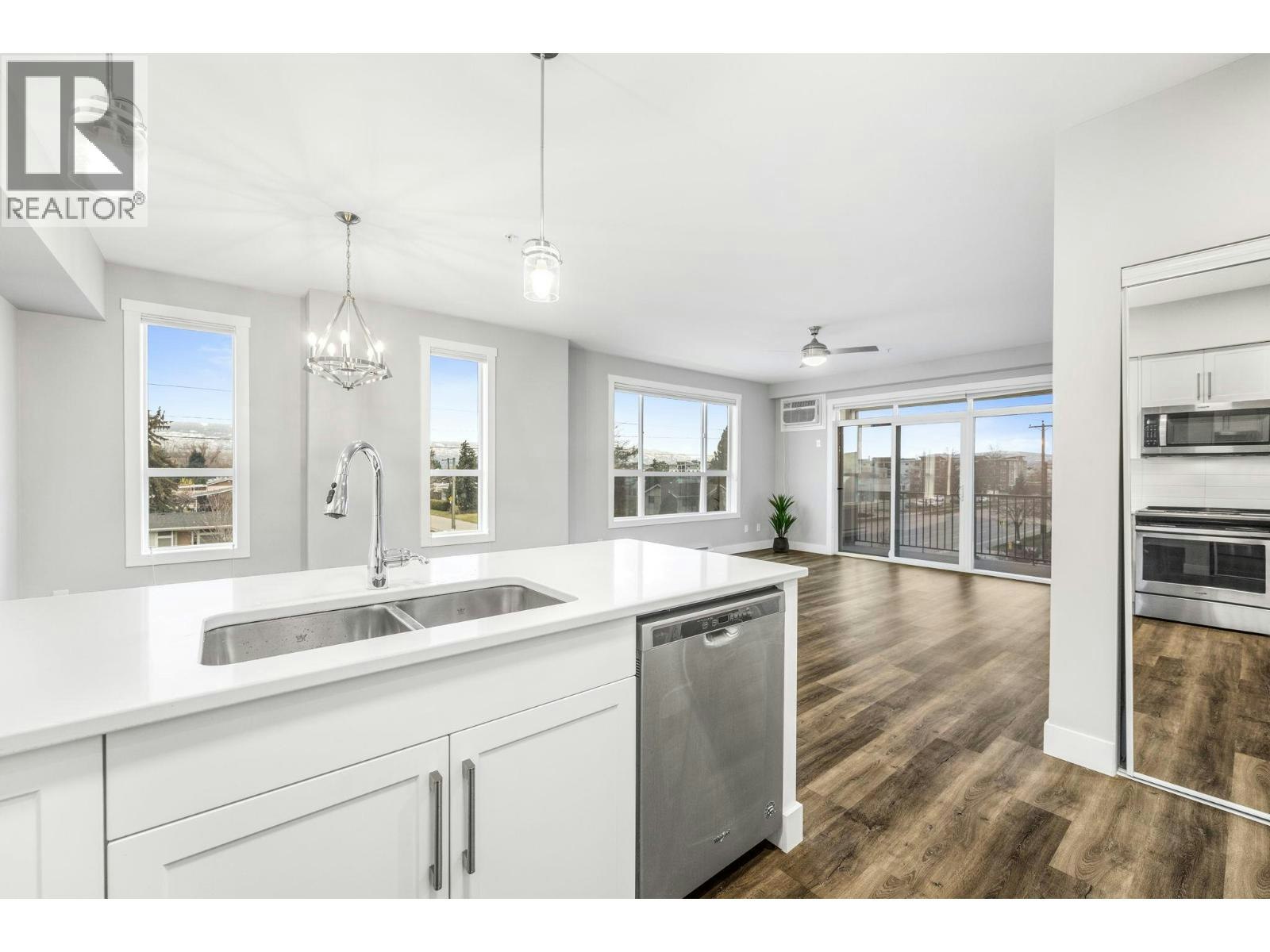 214-3090 Burtch Road, Kelowna, BC, V1W 5G9