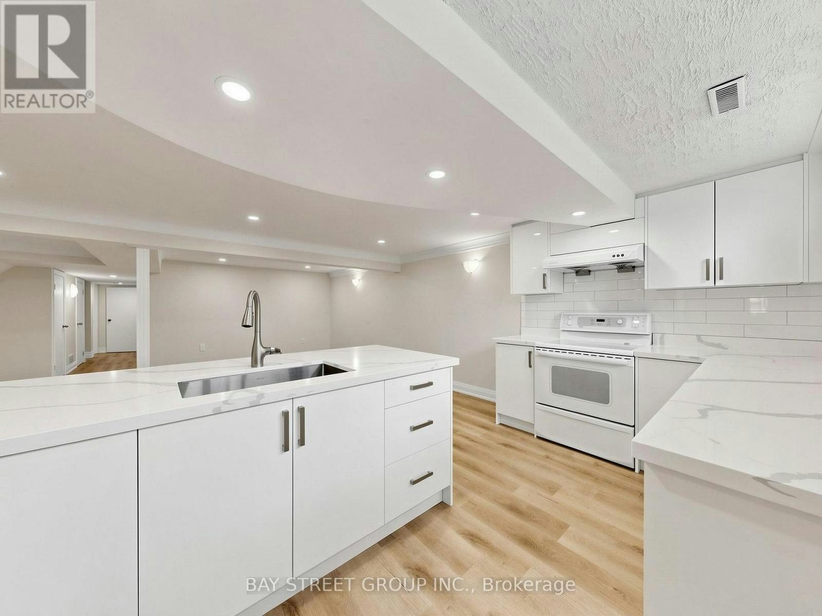6 Albert Street, Markham, ON, L3P 2T2 - 38