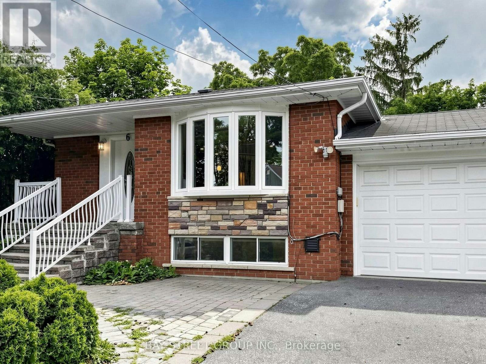 6 Albert Street, Markham, ON, L3P 2T2 - 2