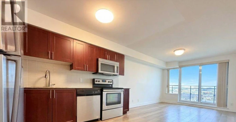727-372 7 Highway E, Richmond Hill, ON, L4B 0C6 - 4