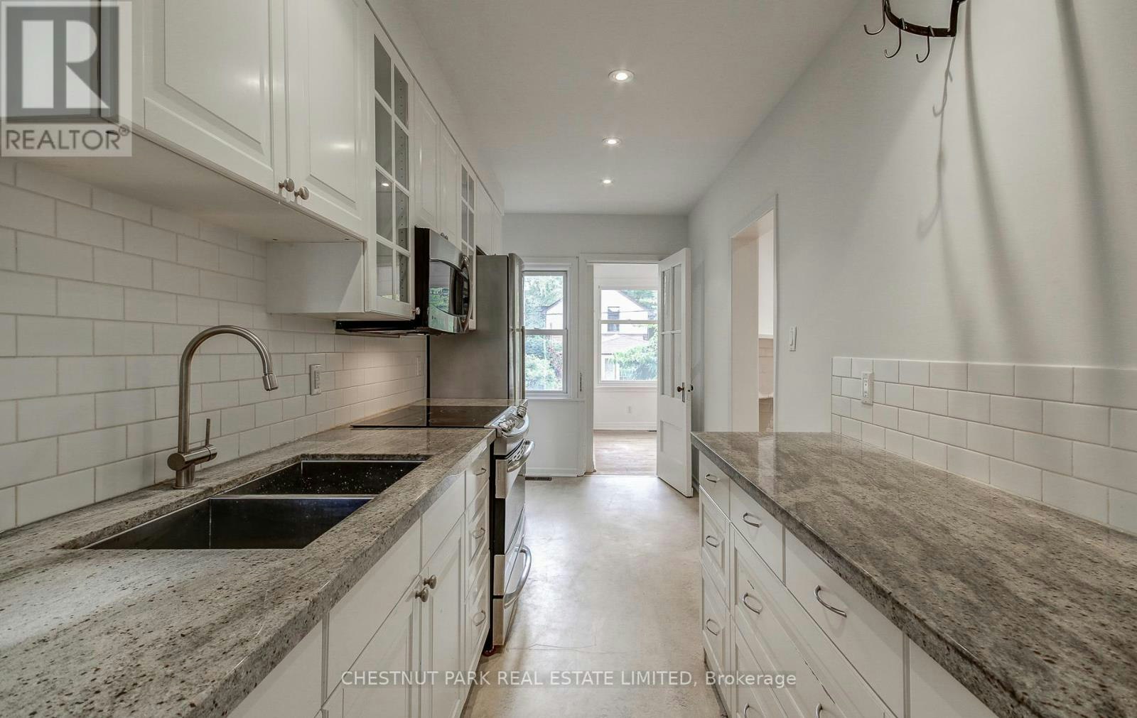 89 Fern Avenue, Toronto, ON, M6R 1K2 - 15