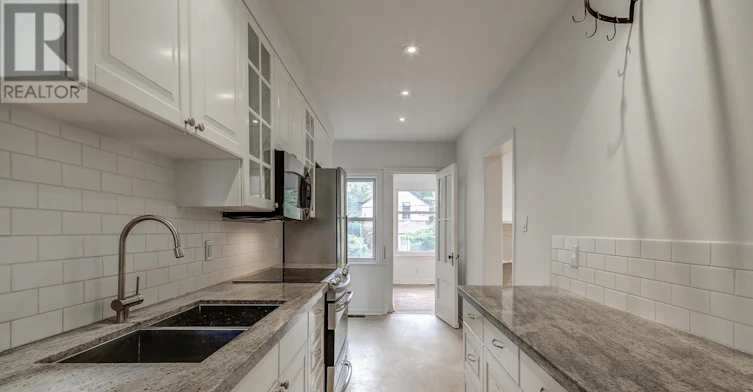 89 Fern Avenue, Toronto, ON, M6R 1K2 - 15