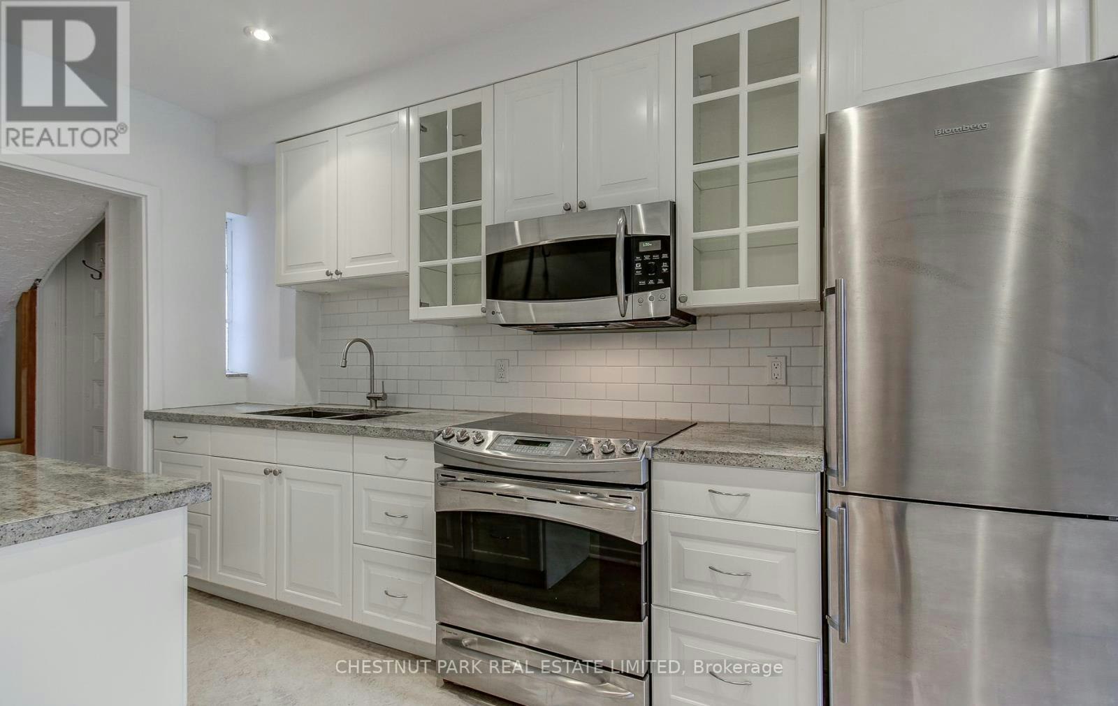 89 Fern Avenue, Toronto, ON, M6R 1K2 - 13