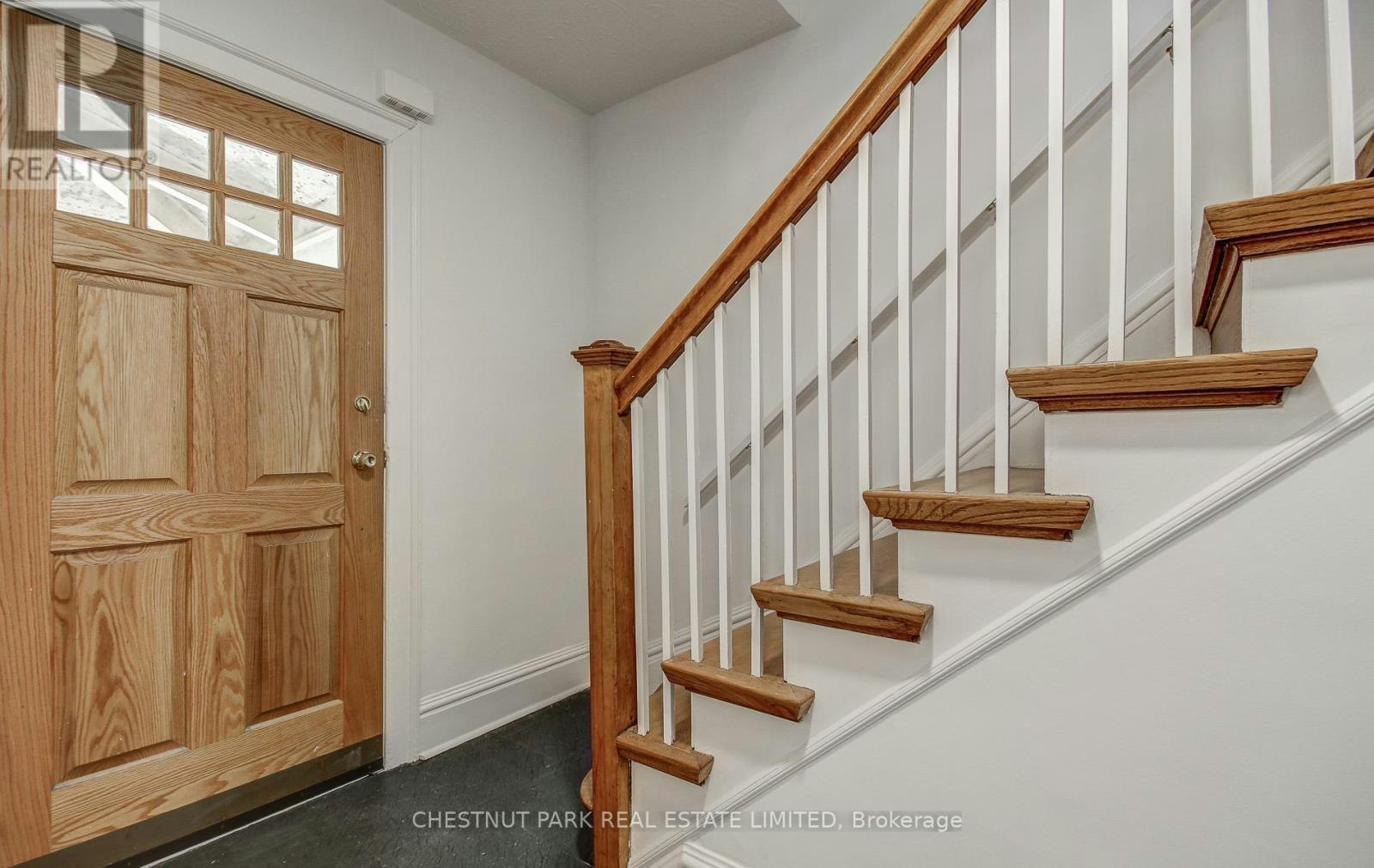 89 Fern Avenue, Toronto, ON, M6R 1K2 - 4