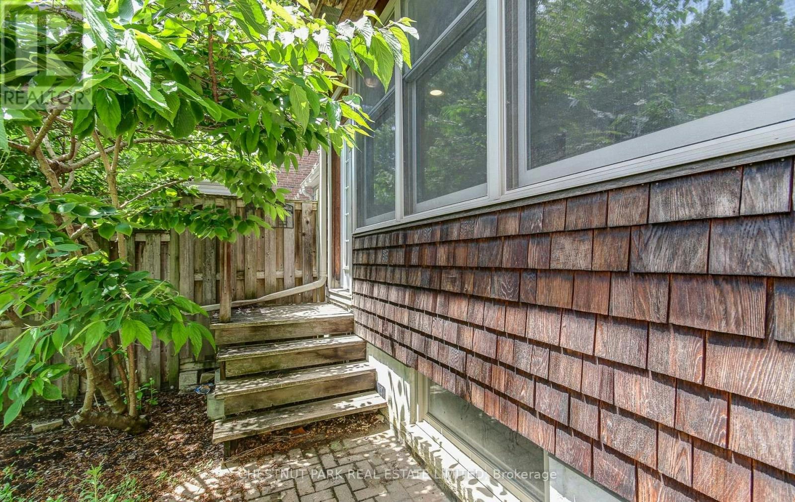 89 Fern Avenue, Toronto, ON, M6R 1K2 - 32